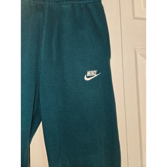Nike small men's emerald green jogger style sweatpants - Picture 2 of 8